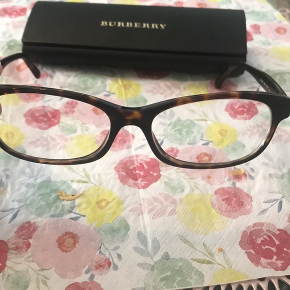 Burberry reading glasses. Comes with case. - Picture 7 of 7